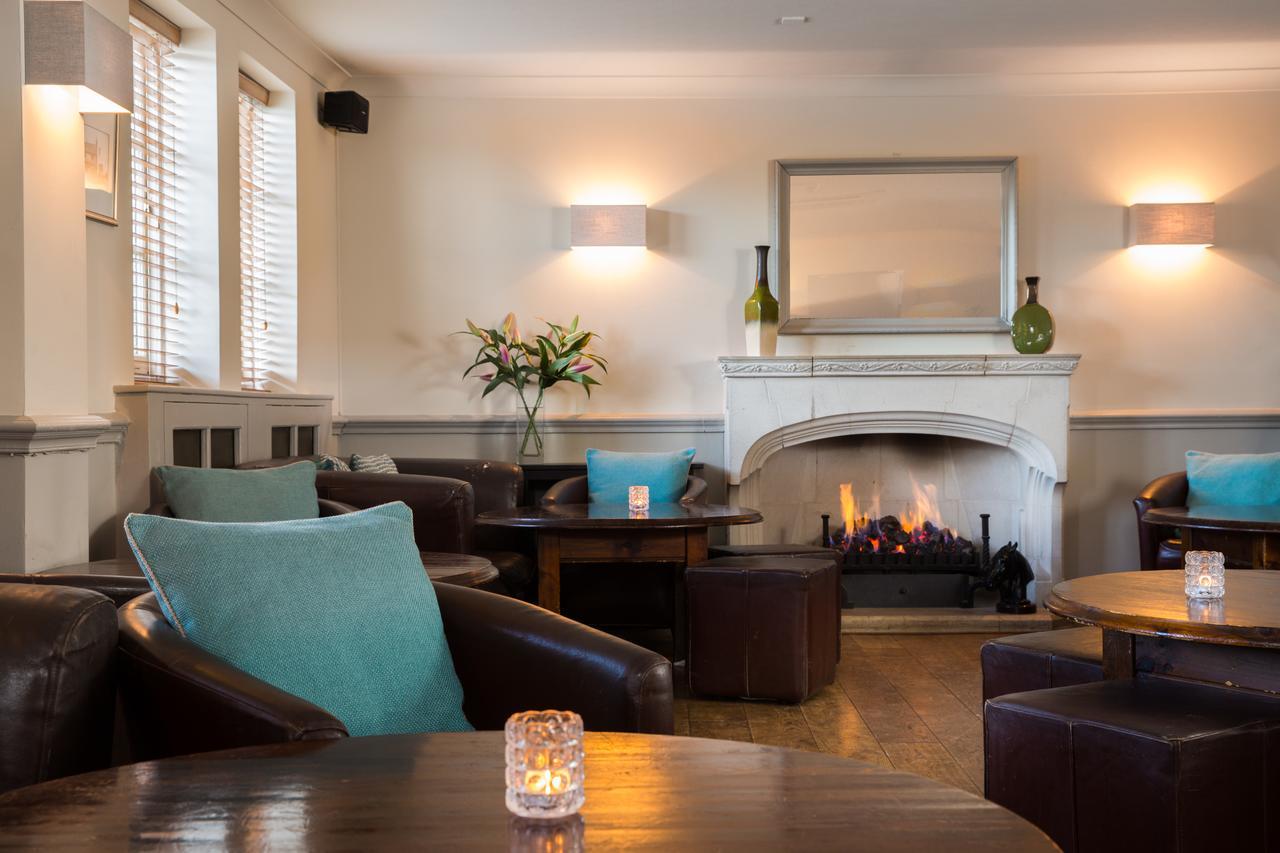 The Chequers Inn Beaconsfield Eksteriør billede